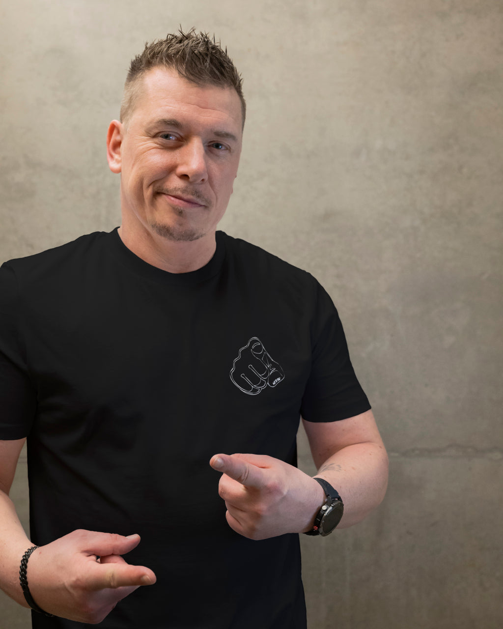 SALUT T-SHIRT SCHWARZ